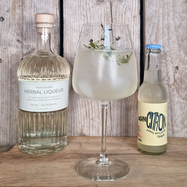 Rosemary Thyme Gin & Tonic